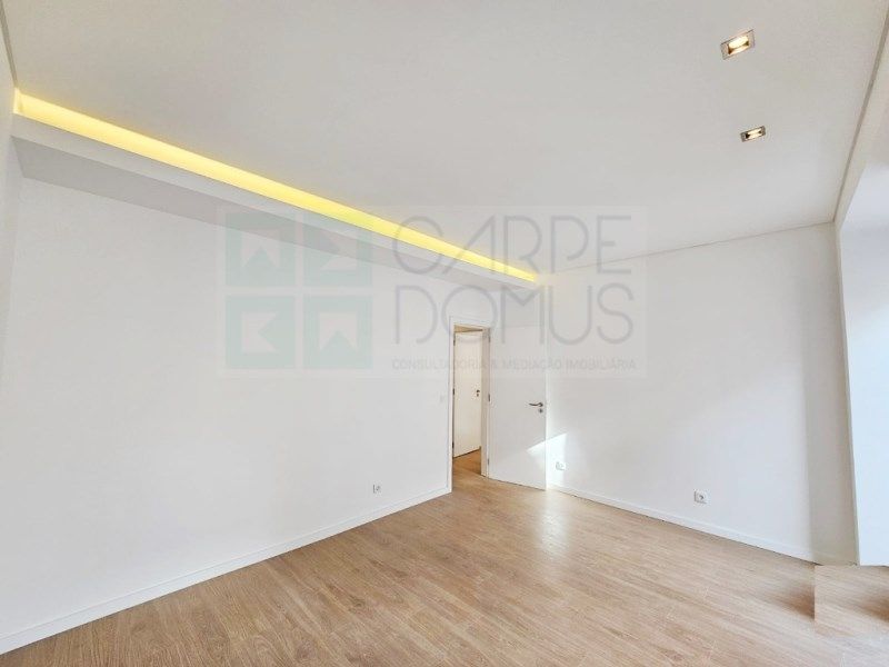 Property photo 1 of 45