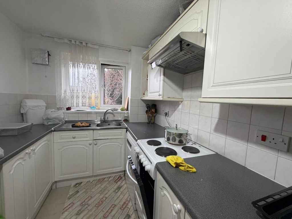 Property photo 3 of 6 03.Jpg