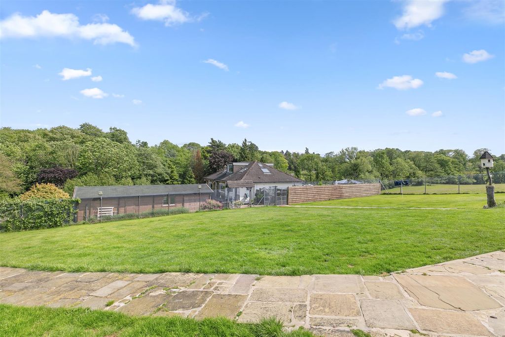 Property photo 3 of 57 Lawn By Kennels