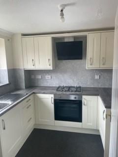 Property photo 2 of 8 Kitchen.Jpg
