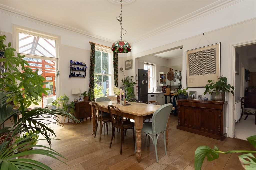 Property photo 1 of 32 Open Plan Kitchen/Dining