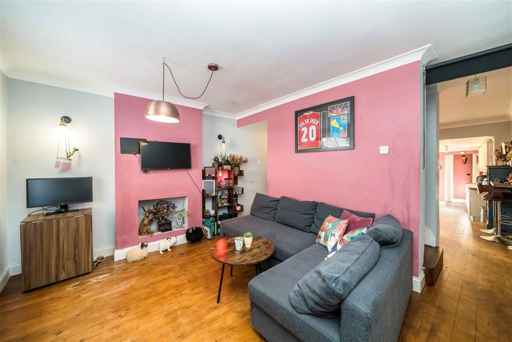 Property photo 2 of 9