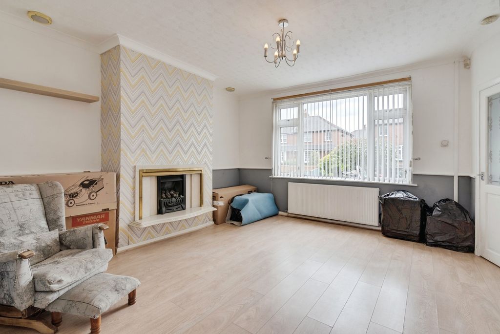 Property photo 2 of 21 Pbox-Img.Jpg