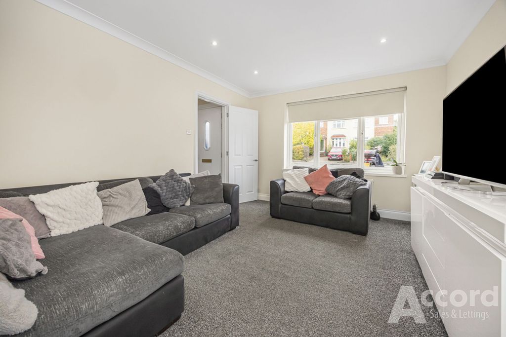 Property photo 2 of 23