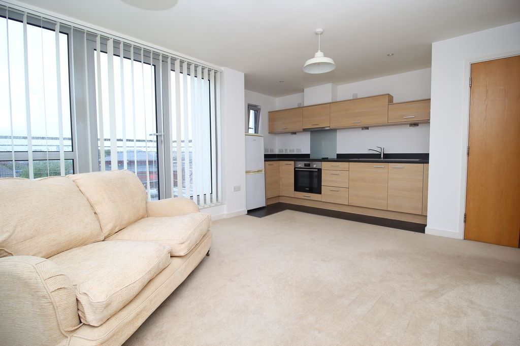 Property photo 2 of 13