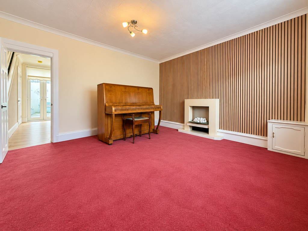 Property photo 3 of 16 B6F122CD-E220-4B53-A03D-Cdd341636Bb8