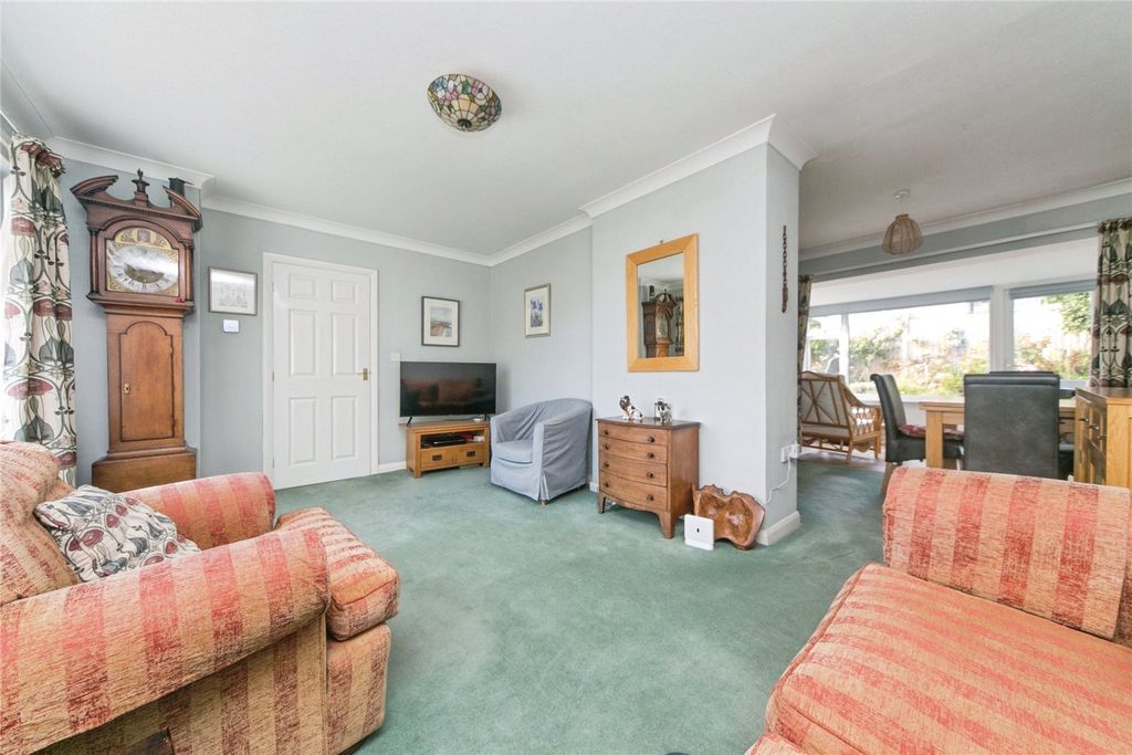 Property photo 2 of 20 Picture No. 04