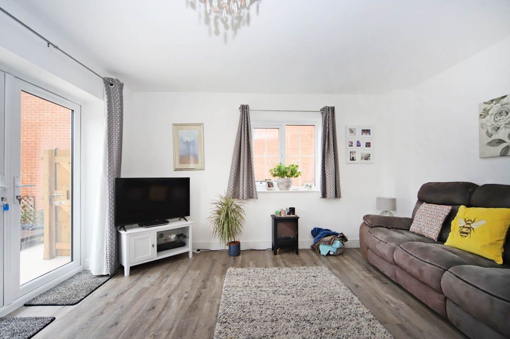 Property photo 2 of 15