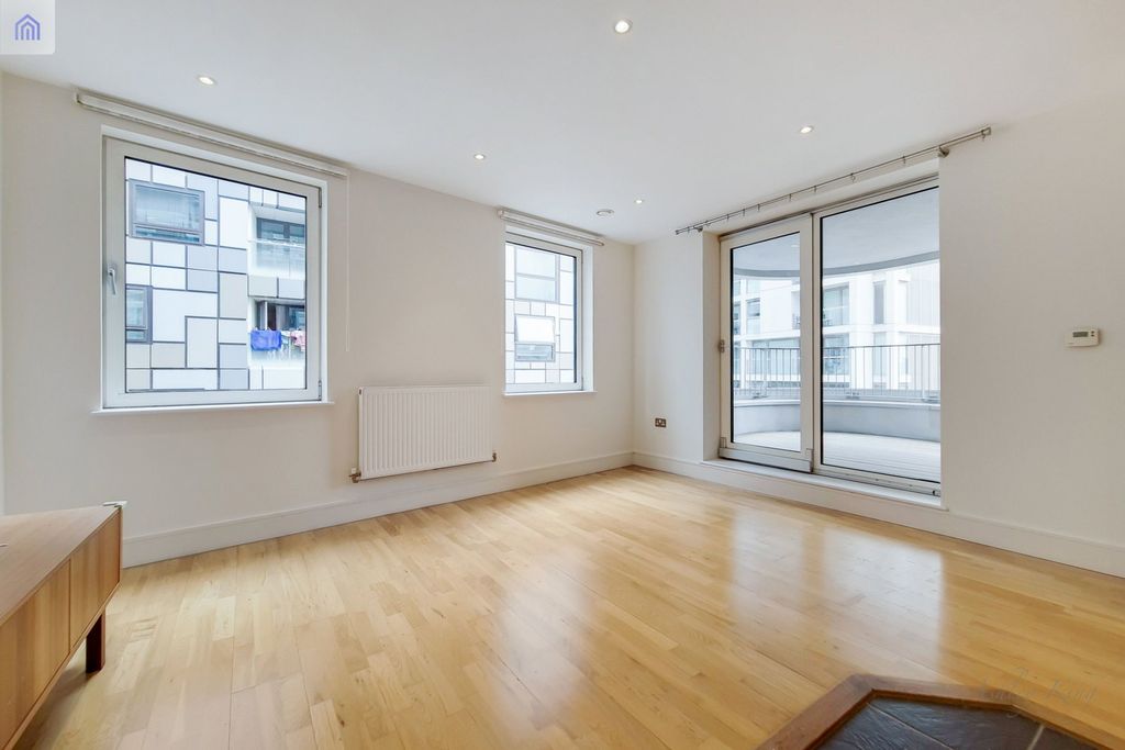 Property photo 2 of 9