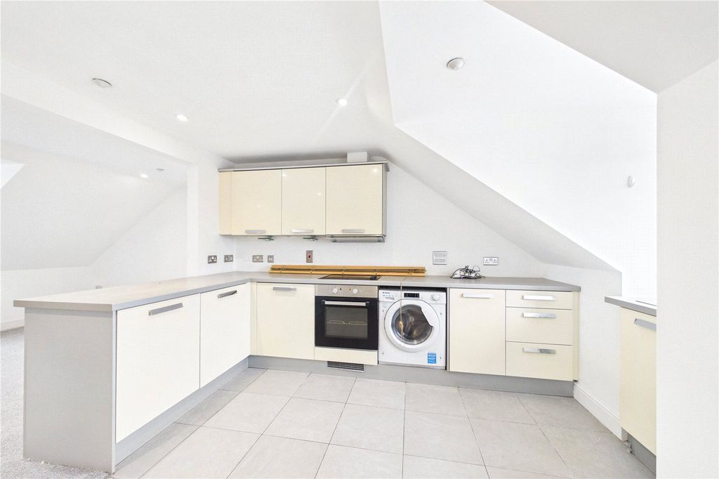 Property photo 3 of 12 Picture No. 12