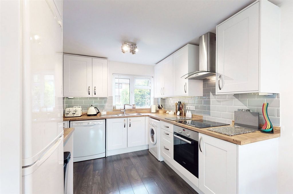 Property photo 3 of 16 Picture No. 06