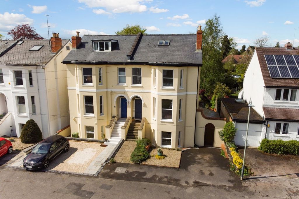 Property photo 1 of 17 1 Langton Grove Road