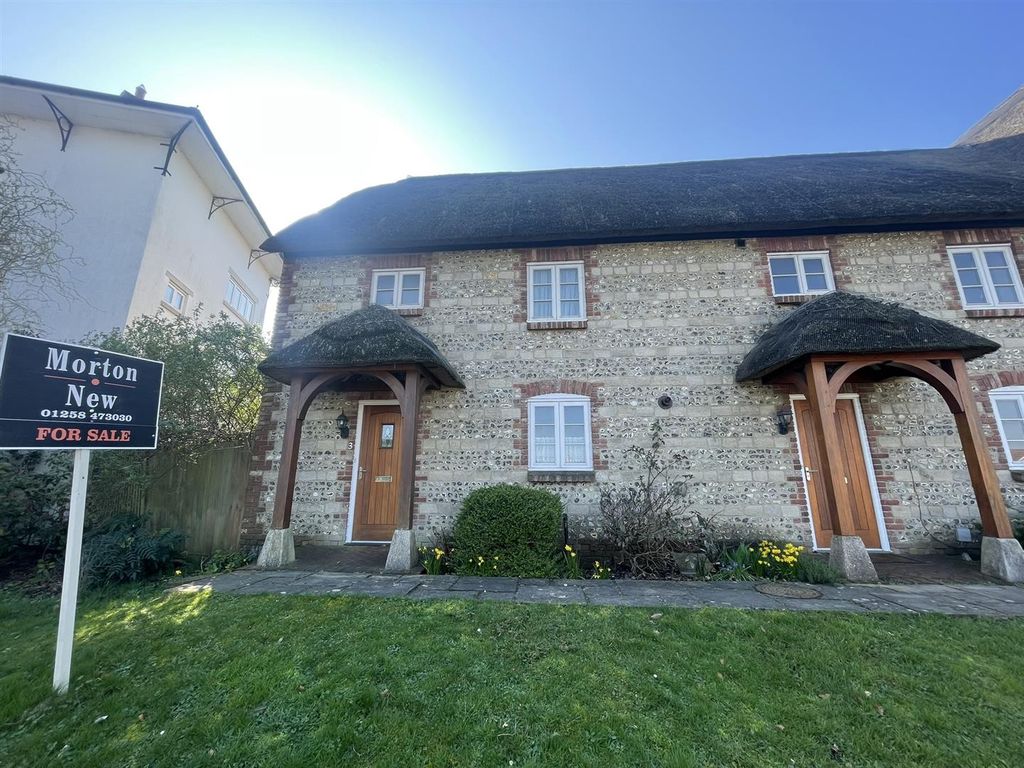 Property photo 1 of 10 Front