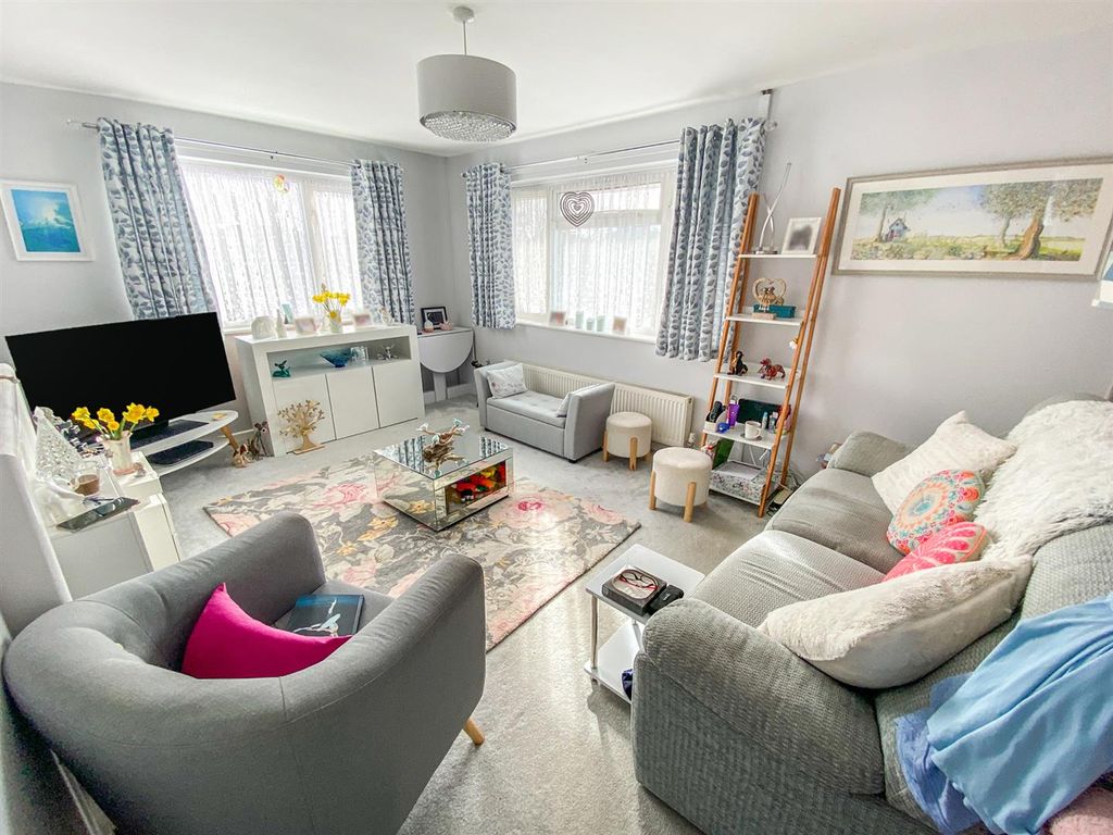 Property photo 2 of 12 Img_8752.Jpg