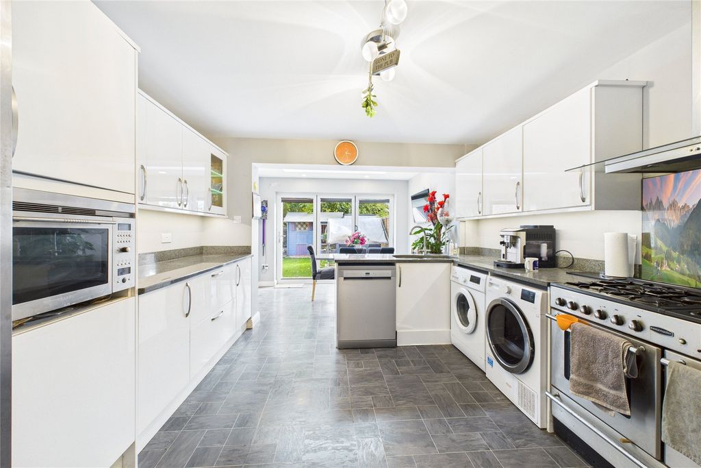 Property photo 3 of 14 Picture No. 05
