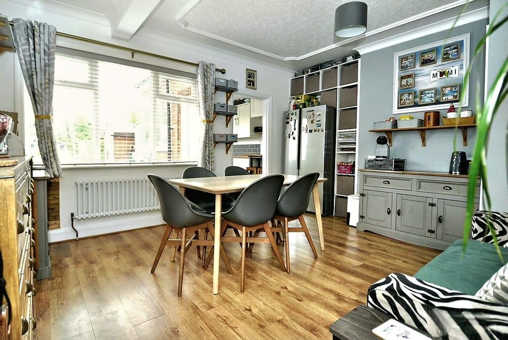 Property photo 3 of 16 3