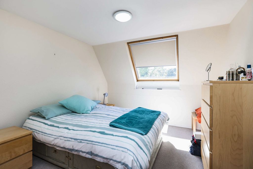 Property photo 3 of 20 Pbox-Img.Jpg