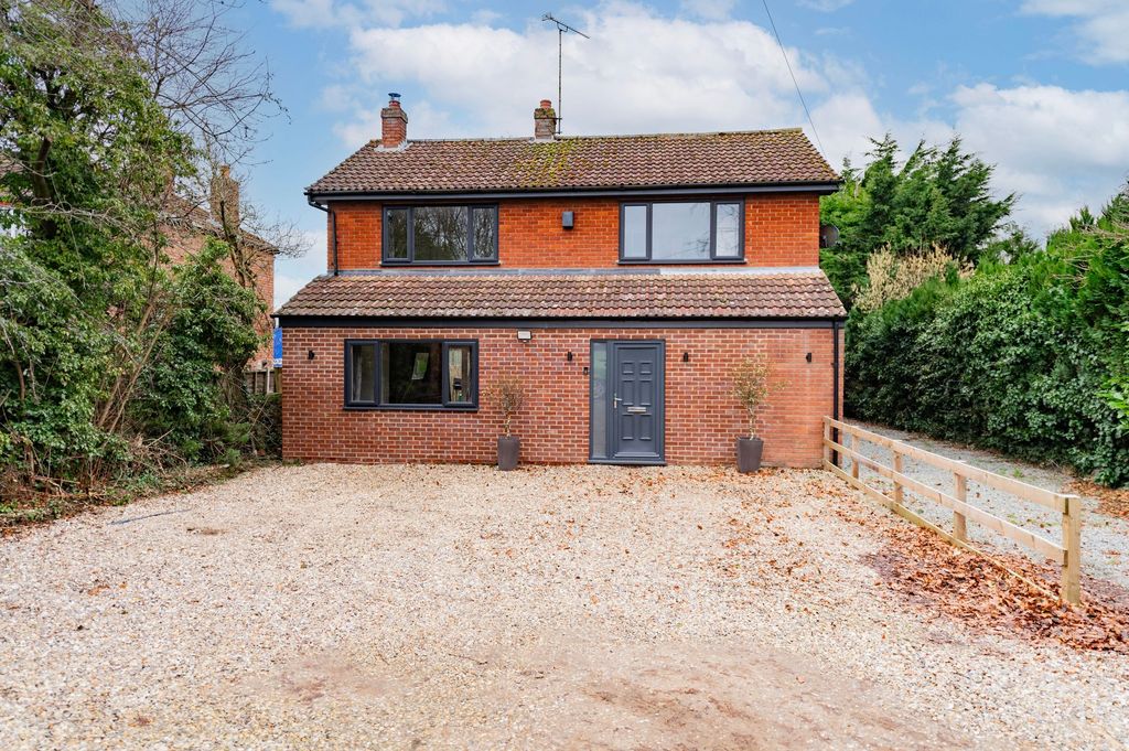 Property photo 2 of 30