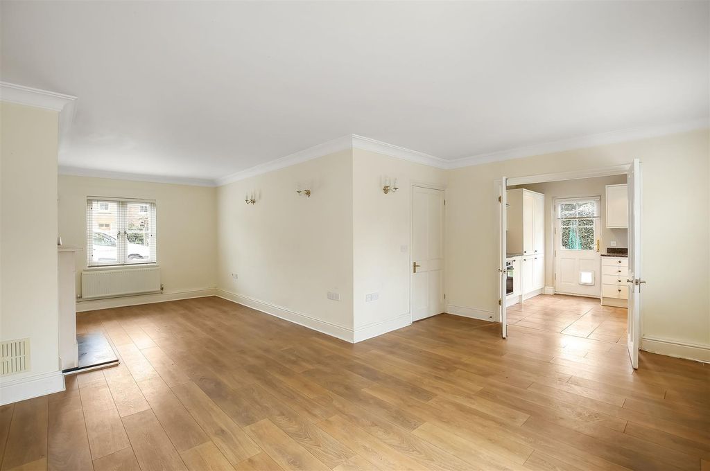 Property photo 3 of 11 Img_8153.Jpg