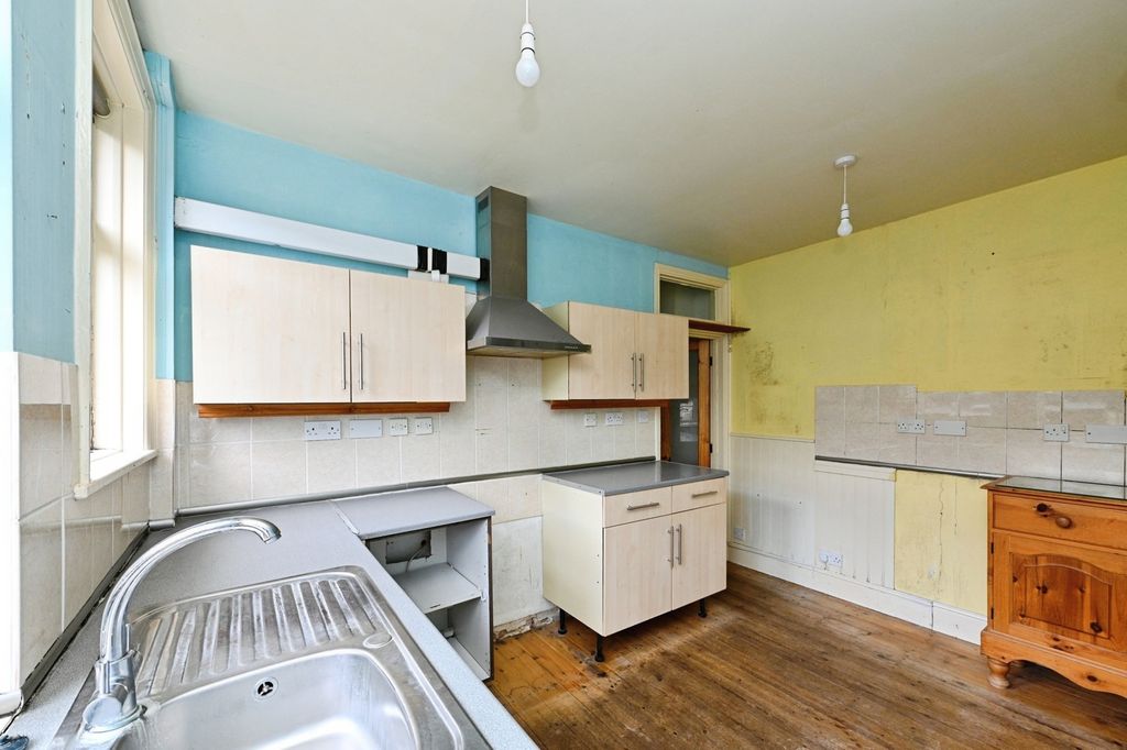 Property photo 2 of 21 Pbox-Img.Jpg