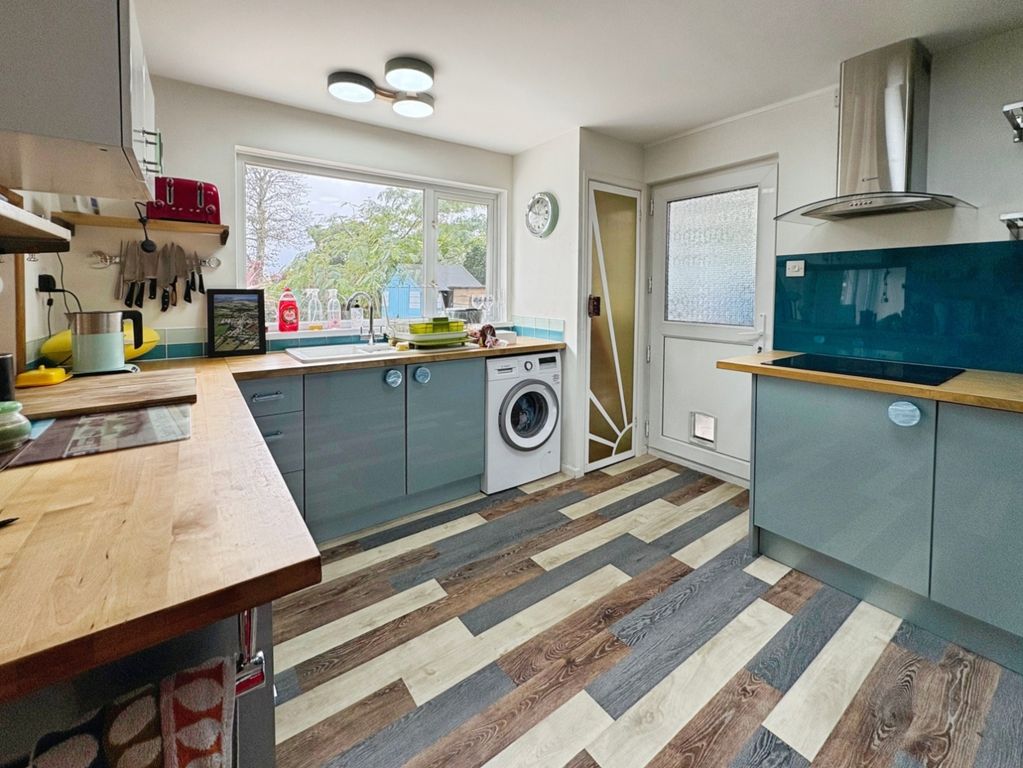 Property photo 2 of 21