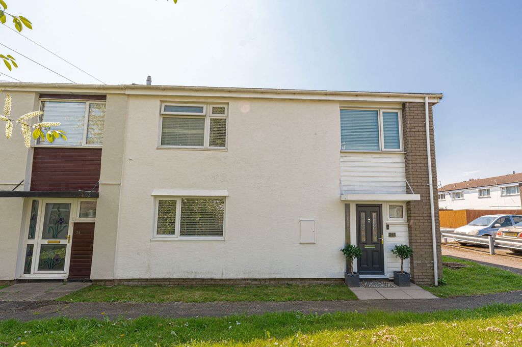 Property photo 1 of 32