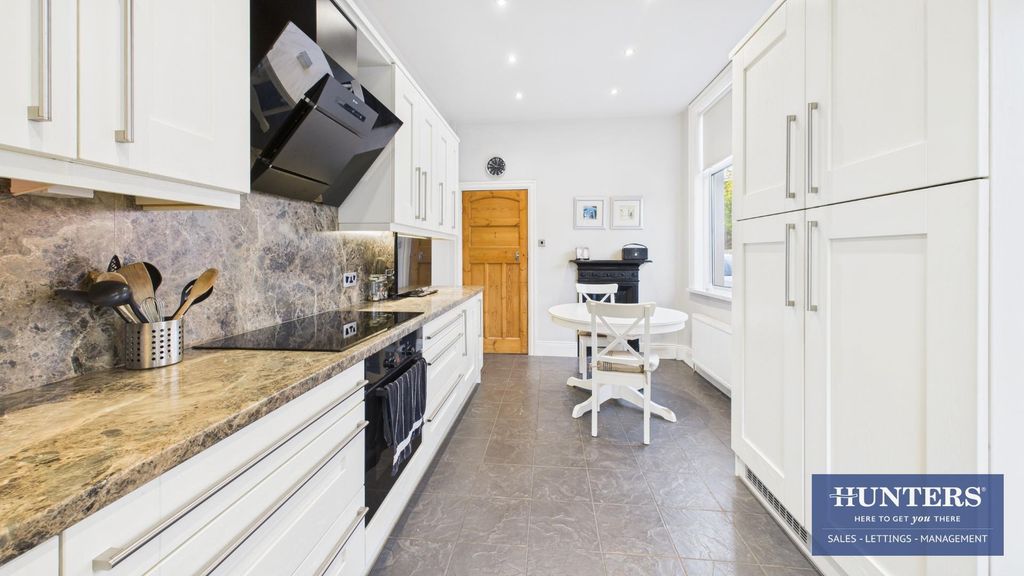 Property photo 2 of 20 Kitchen