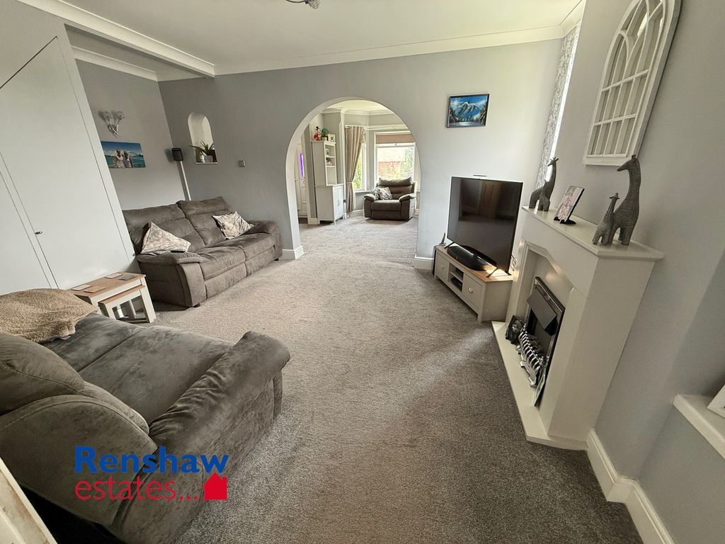 Property photo 2 of 18 L (3)