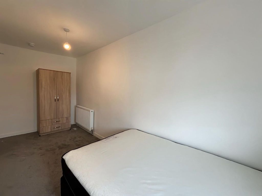 Property photo 3 of 9 711E1165-6Fdf-430E-Aee0-Eec3052Ffe2A.Jpg