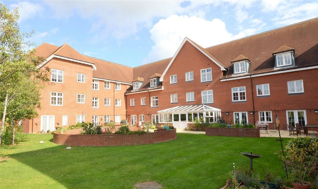 Property photo 3 of 14 Picture No. 16