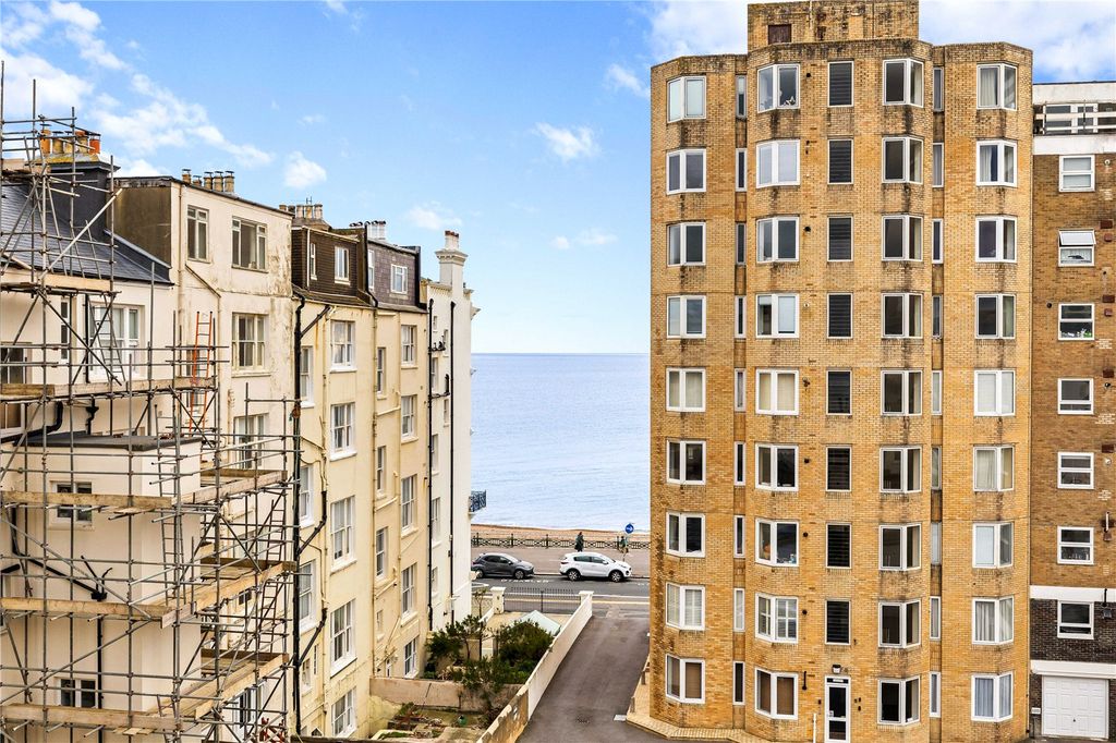 Property photo 3 of 15 Picture No. 12