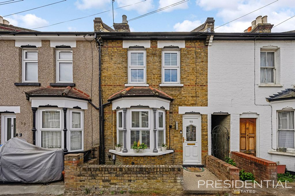 Property photo 1 of 28