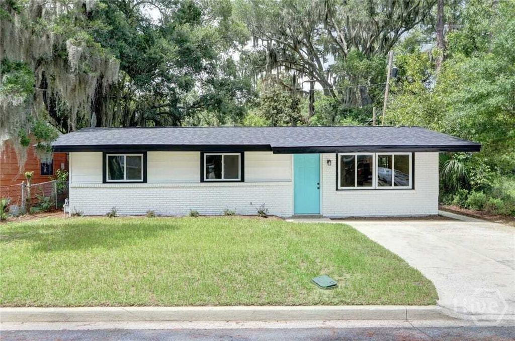 Property photo 1 of 31