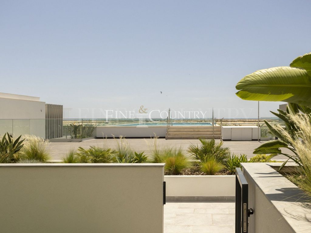 Property photo 2 of 30