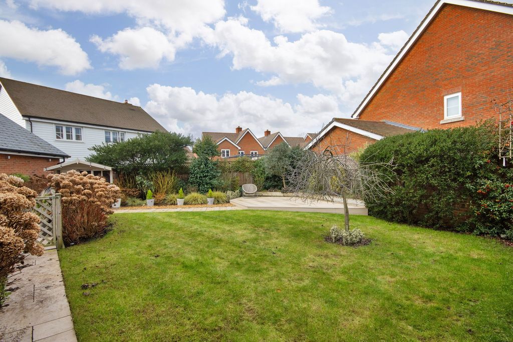 Property photo 2 of 51