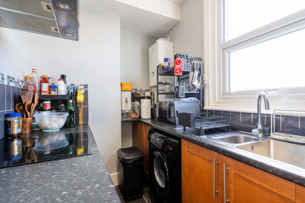 Property photo 3 of 10 5037913