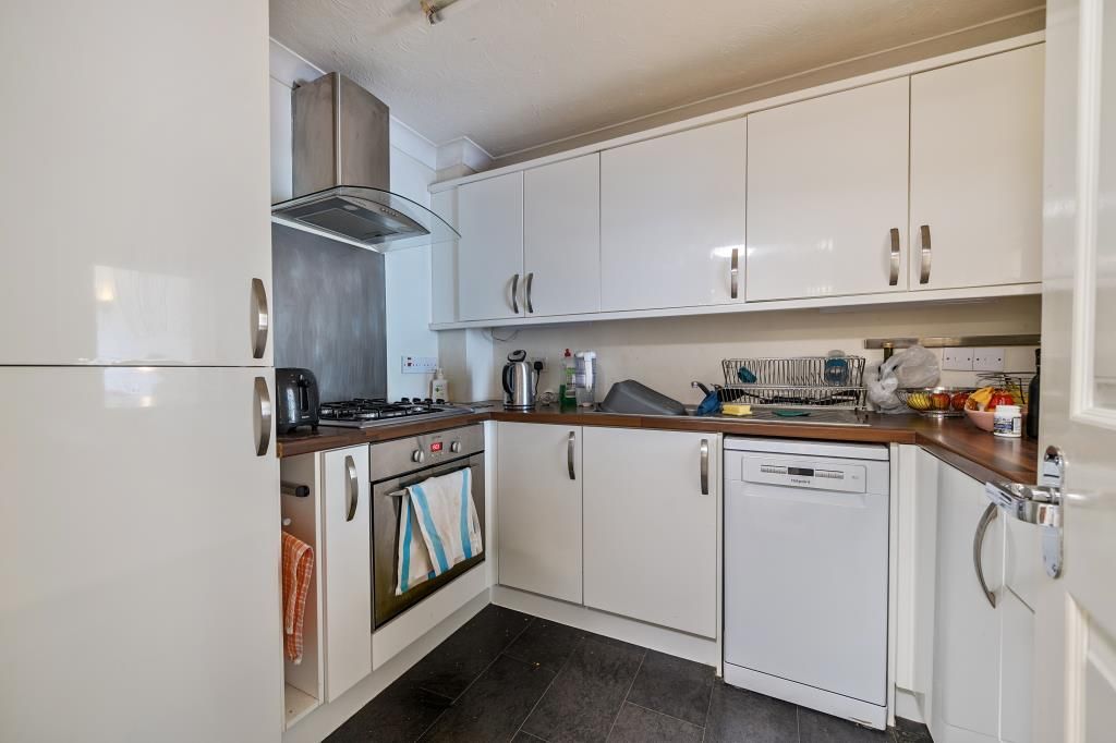 Property photo 3 of 22 Kitchen