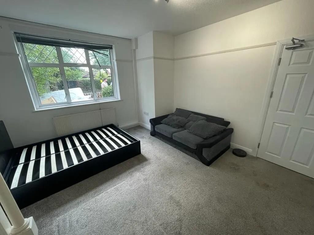 Property photo 1 of 12 Ezgif-540Ac3Fb2B2Ed93F.Jpg