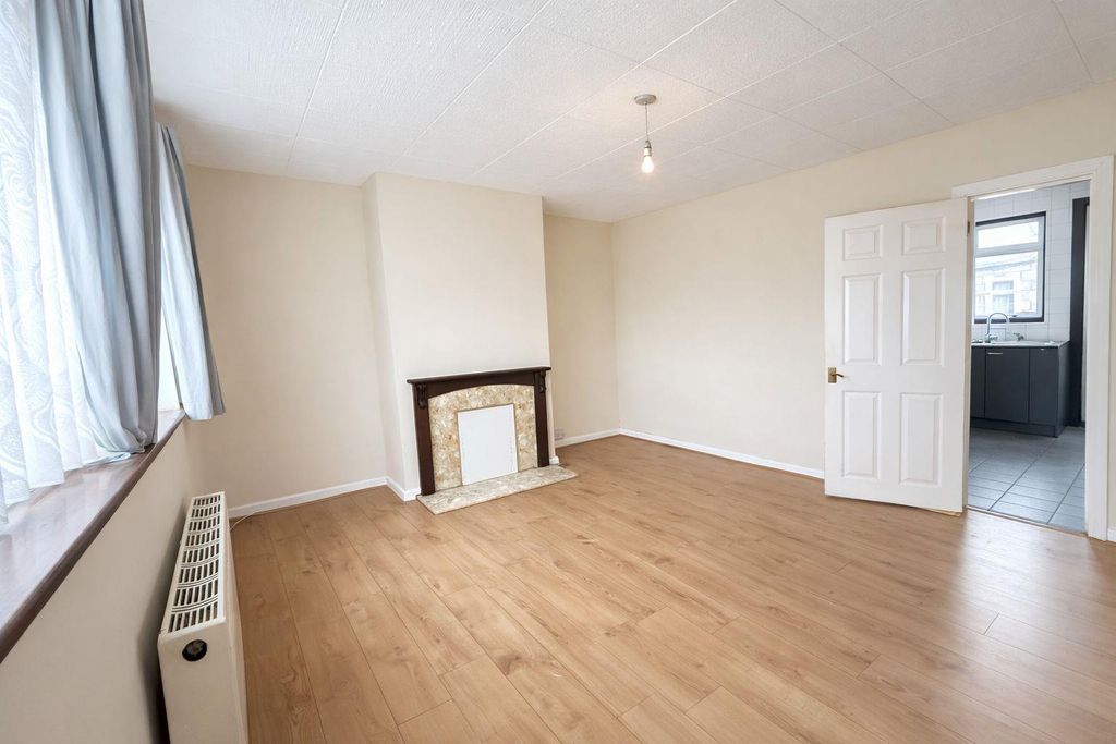 Property photo 3 of 8 Photo-2026-03-12-17-08-23 3.Jpg