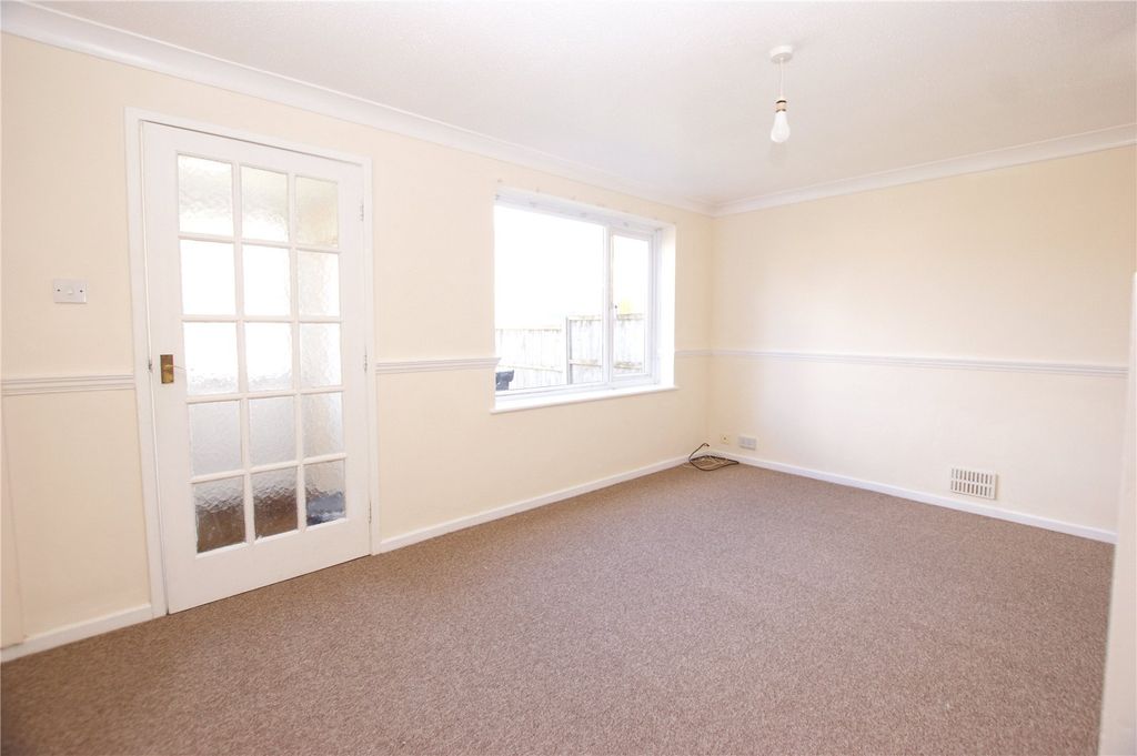 Property photo 3 of 9 Picture No. 12