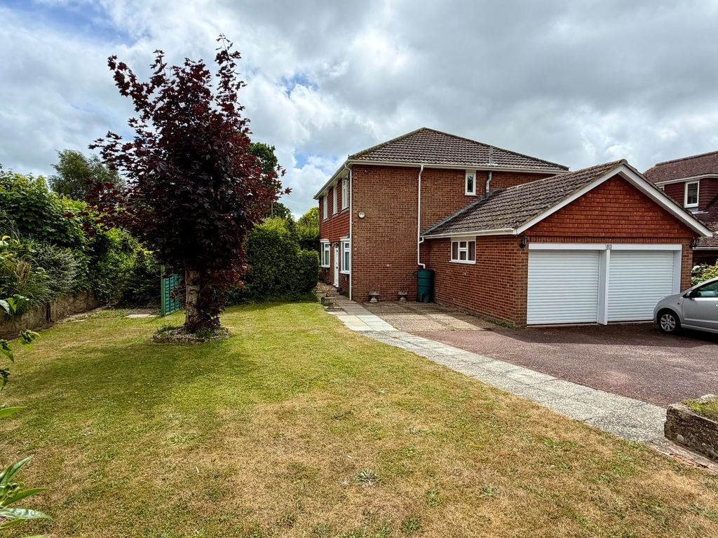 Property photo 2 of 26
