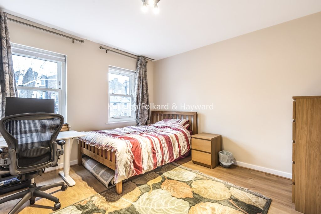 Property photo 3 of 8 E7292346-5Ec8-4Cfb-8