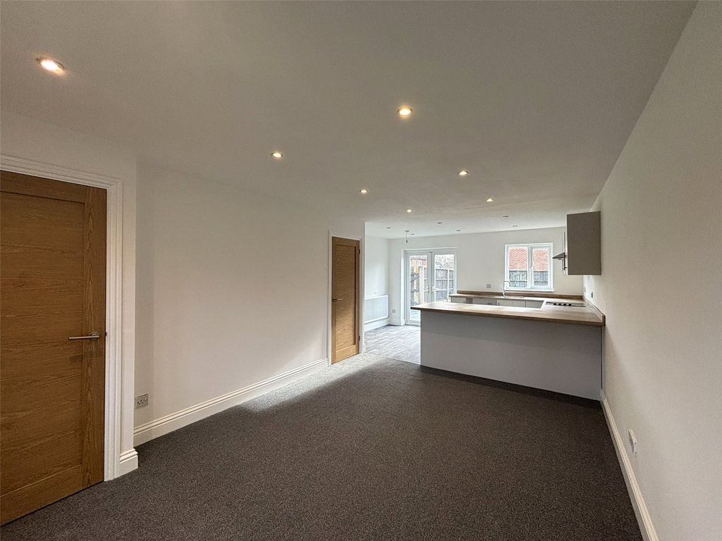 Property photo 2 of 9 Picture No. 02