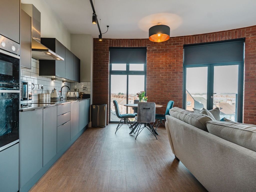 Property photo 1 of 25