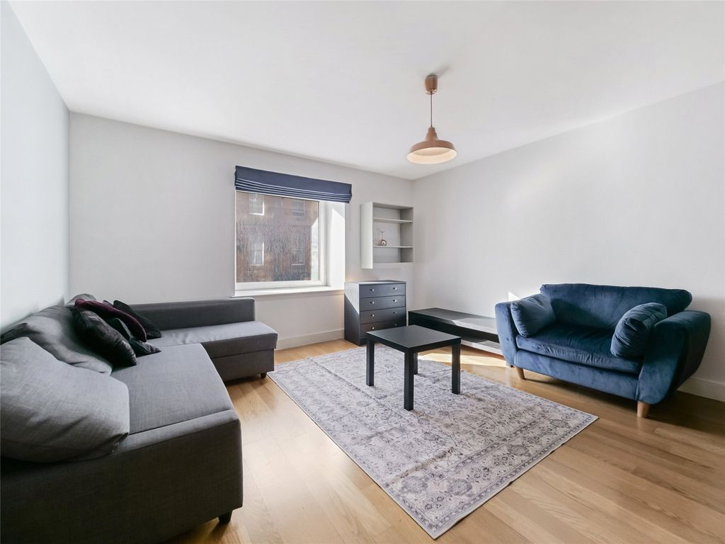 Property photo 3 of 18 Picture No. 05