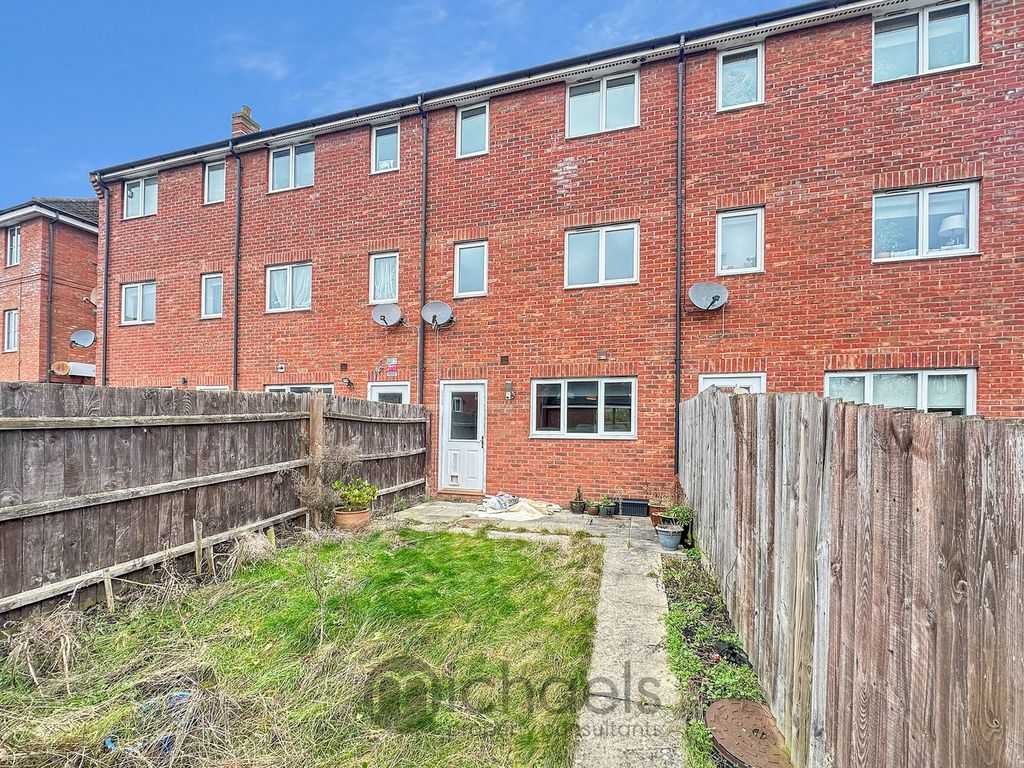 Property photo 2 of 23