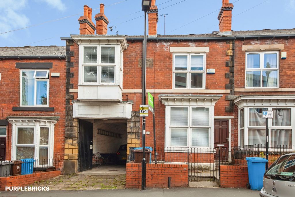 Property photo 1 of 37