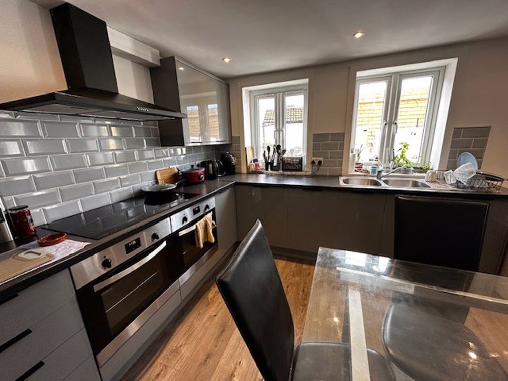 Property photo 3 of 4 Photo 2