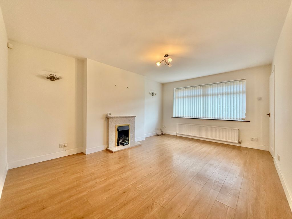 Property photo 3 of 15 Living Room