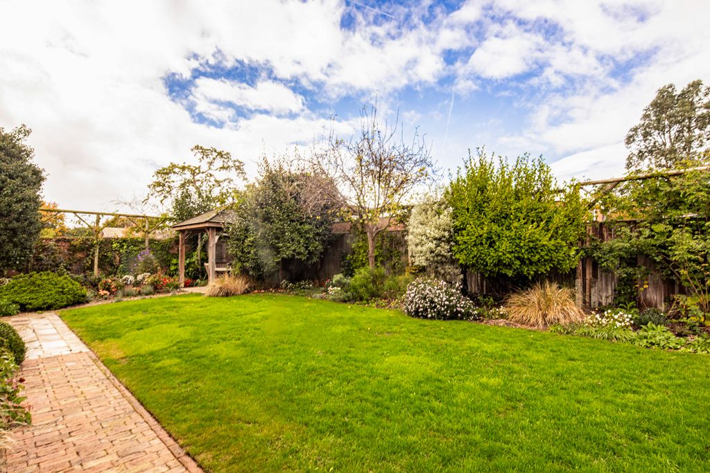 Property photo 3 of 16